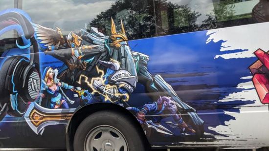 b1t捧杯照片发布 绝佳壁纸选择