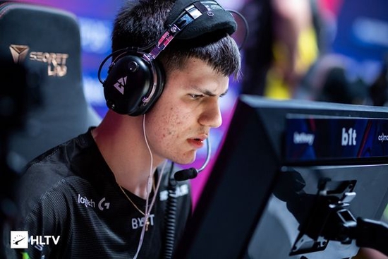 LPL初代冠军Rookie团队全员崩盘背后的真相