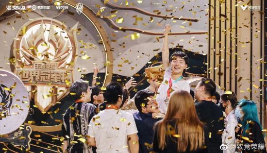 2025上海电竞大师赛融合城市建筑魅力